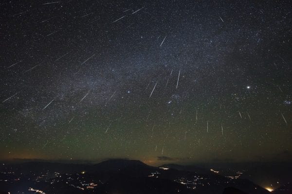 8 chuvas de meteoros poderão ser vistas nos próximo dias