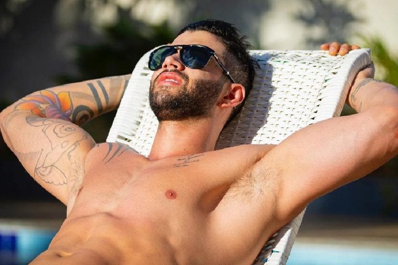 Gusttavo Lima vira motivo de piada após postar foto e fãs apontam semelhança com Eduardo Costa