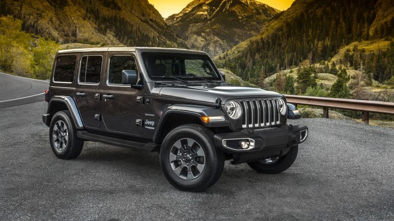 Influenciadoras se aventuram com Jeep Wrangler na Chapada Diamantina