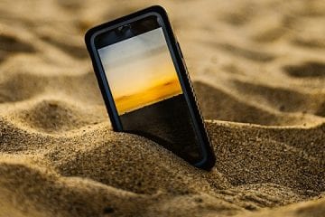 5 dicas para proteger o celular em momentos de lazer