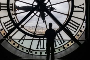 França mantém atividades turísticas suspensas até o fim de janeiro