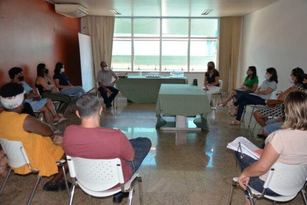 Prefeitura de São Gonçalo se reúne com representantes de bares e restaurantes e pede colaboração para combater o coronavírus