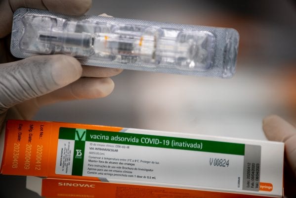 vacina sem licitação