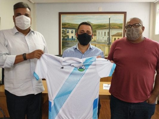 Vetão recebe representantes do futebol amador para o "café com o presidente"