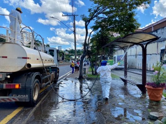 Itaurb inicia desinfecção em pontos de ônibus, Cras e Conselho Tutelar
