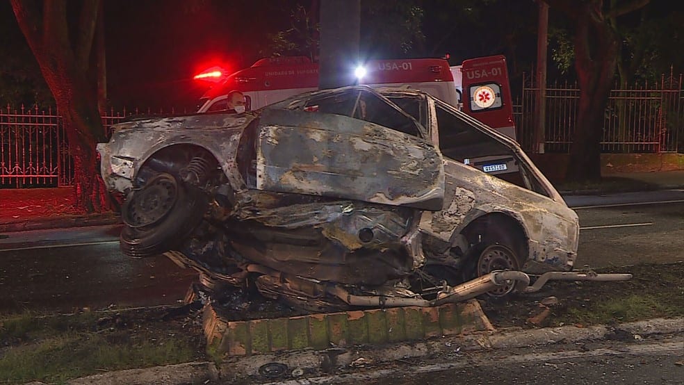Avô e neta morrem carbonizados ao serem atingidos por motorista embriagado
