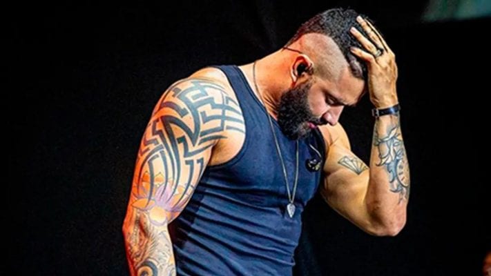 Gusttavo Lima está com nome sujo e negativado no Serasa e no SPC