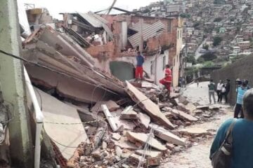 Prédio de cinco andares desaba no Aglomerado da Serra, em BH