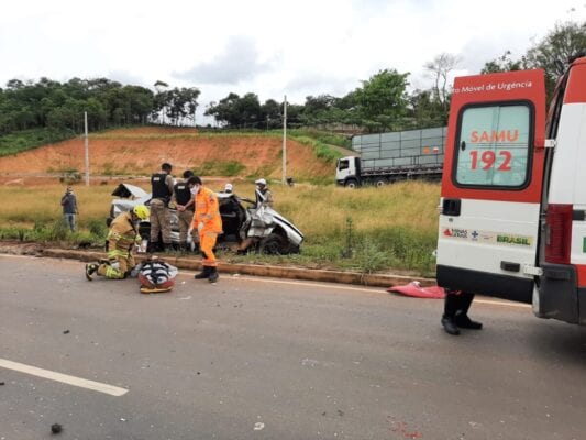 Duas pessoas ficam feridas em acidente da MG-129, em Itabira