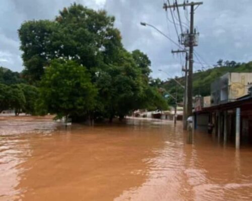 chuva-causa-destruicao-e-desabamento-de-residencias-em-santa-maria-de-itabira