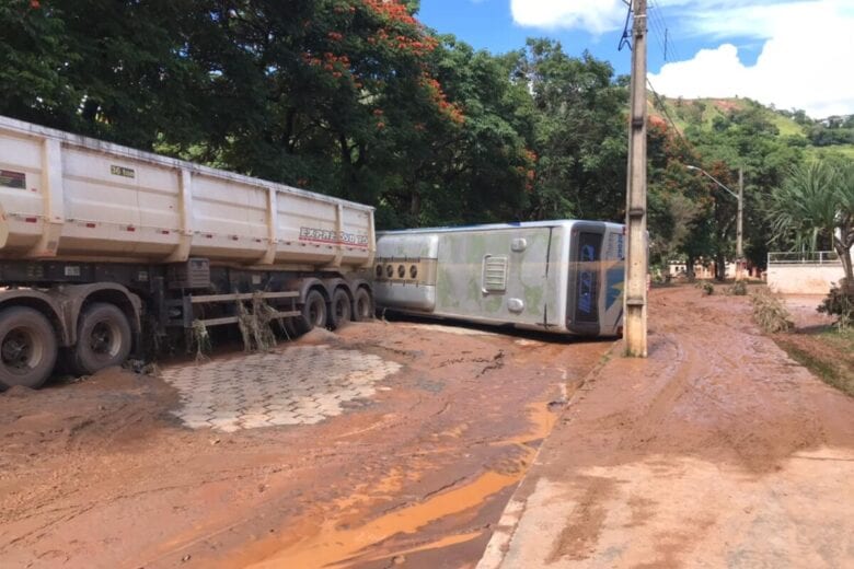 Santa Maria de Itabira; veja vídeos da destruição causada pelas fortes chuvas