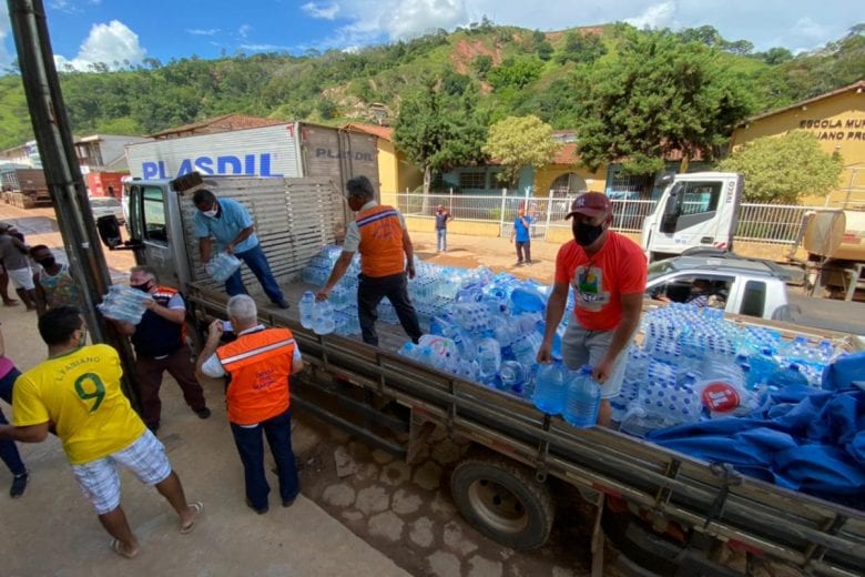 Prefeitura de Santa Maria de Itabira pede suspensão da doação de roupas