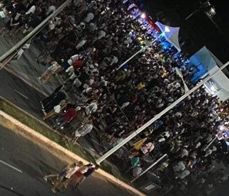 Polícia usa bombas de gás para dispersar aglomerações em praias preferidas por mineiros