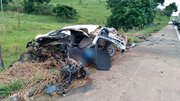 Homem causa grave acidente na BR-116 após sequestrar a ex-mulher