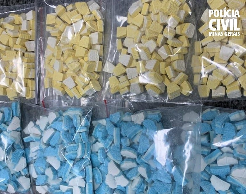Polícia Civil prende homem ao receber cerca de meio quilo de ecstasy