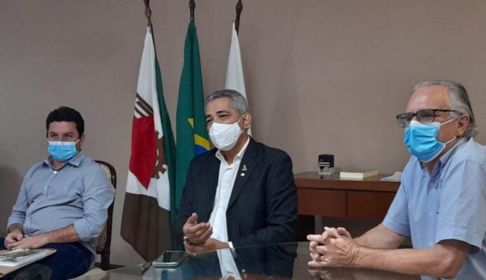 Dr. Laércio recebe deputado federal Leonardo Monteiro em Monlevade