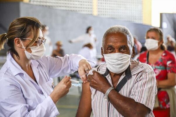 São Domingos do Prata: vacinação dos idosos de 70 a 77 anos será amanhã
