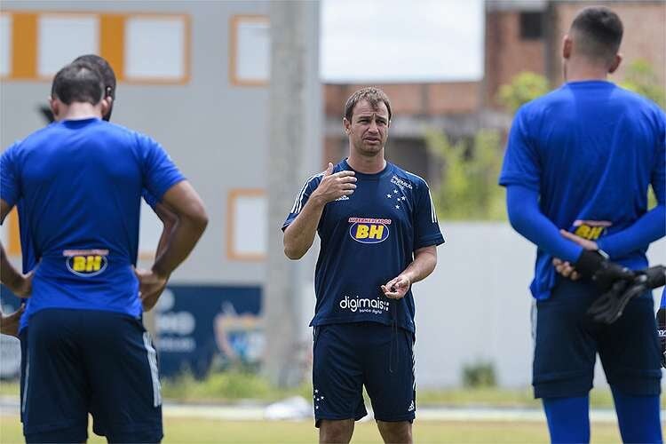 Cruzeiro revê São Raimundo e inicia caminhada na Copa do Brasil 2021