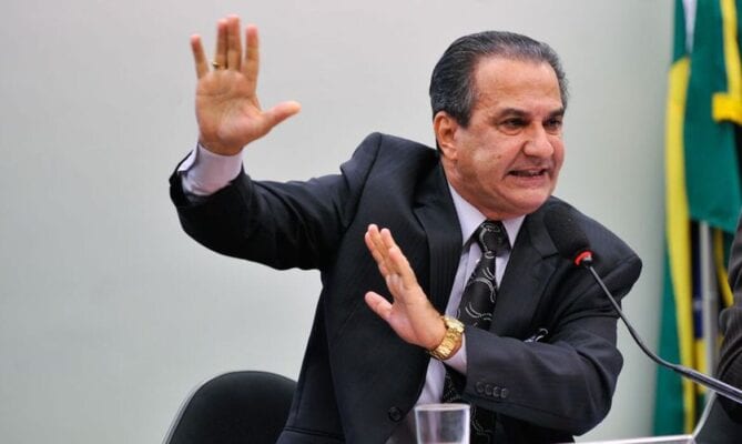 Silas Malafaia e esposa testam positivo para a Covid-19
