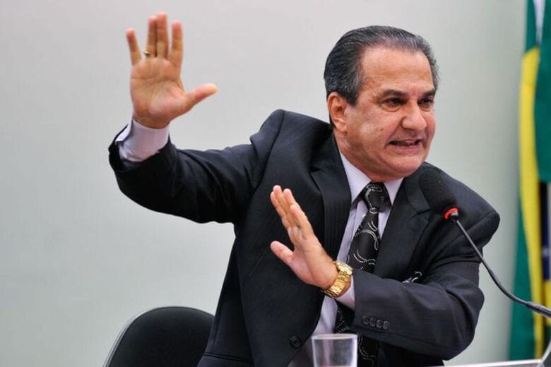 Silas Malafaia e esposa testam positivo para a Covid-19