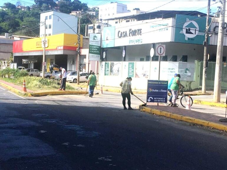 Prefeitura retira cerca de 200 caminhões de lixo em Monlevade