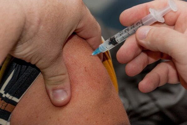 Monlevade: começou a vacinação de acamados e pacientes de hemodiálise de 60 a 69 anos