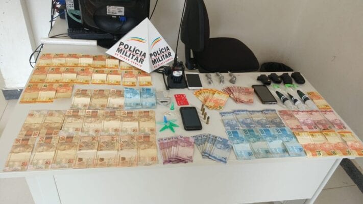 denuncia-resulta-em-apreensao-de-drogas-municoes-e-dinheiro-em-itabira