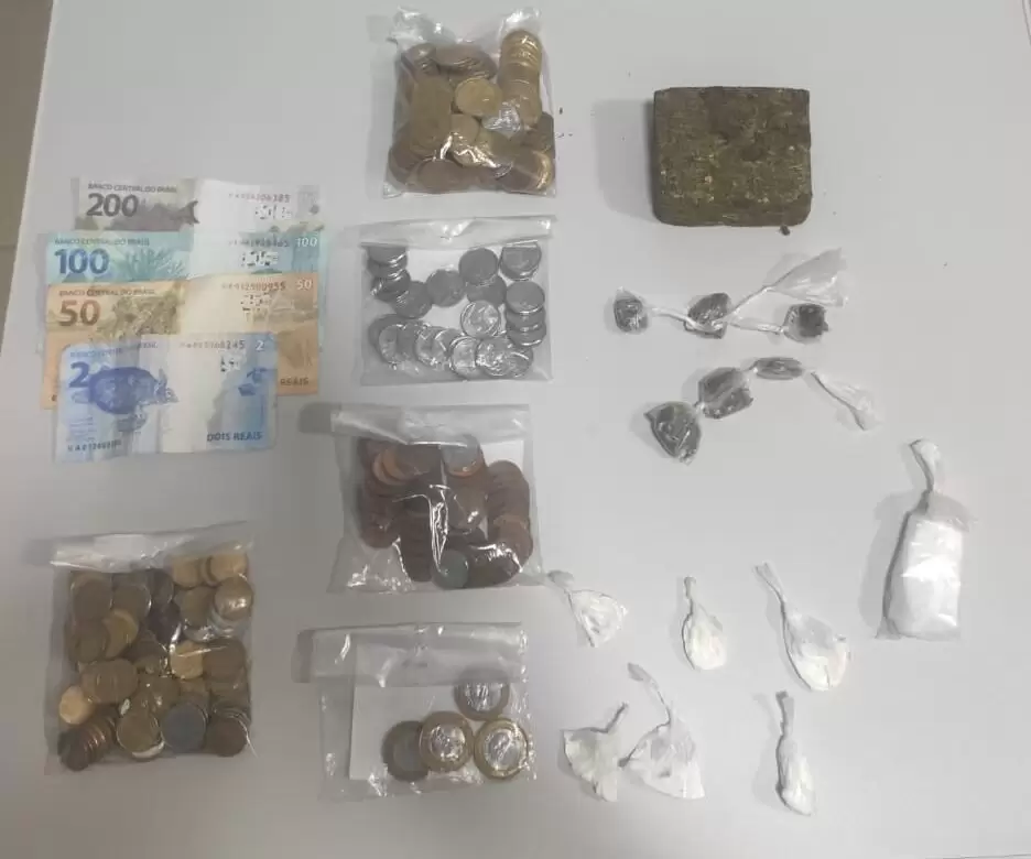 Polícia Militar apreende cocaína e maconha em São Gonçalo