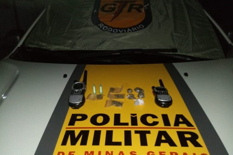 Tático Rodoviário apreende maconha e cocaína na MG-129