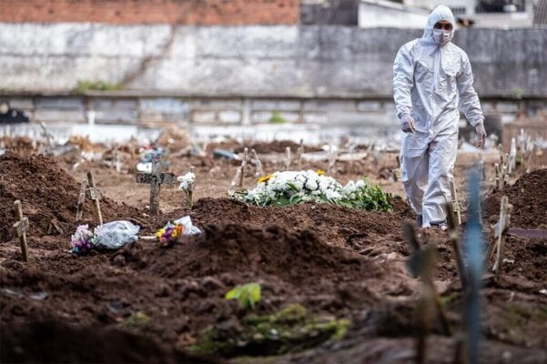 Novo recorde: Brasil tem 2.798 mortes por Covid em 24h; são 116 óbitos por hora