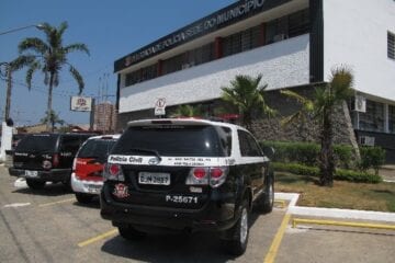 Mulher é roubada e, depois, encontra o celular em site de vendas