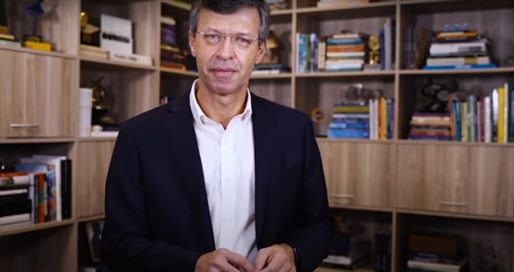 'Brasil vem cultivando a morte', diz presidente do Albert Einstein