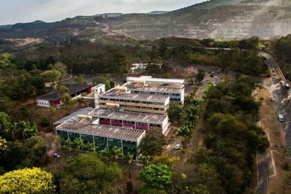 Funcesi encabeça campanha de doação para Santa Maria de Itabira.