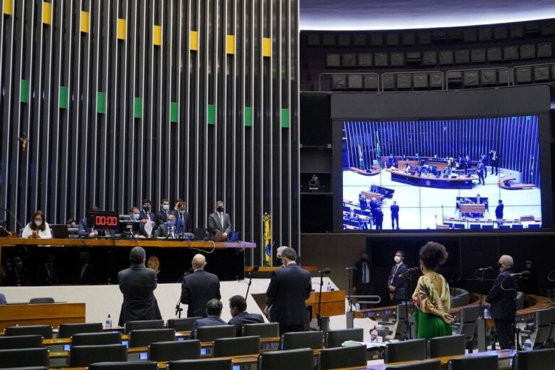 Câmara começa sessão para votar PEC Emergencial em segundo turno