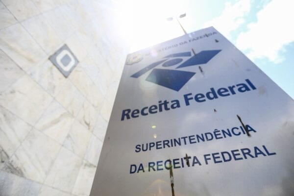 Atenção! Receita alerta para golpe do falso IOF antecipado via Pix