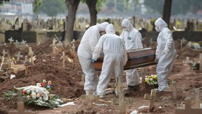 Março é o mês mais mortal da pandemia de Covid; e ainda não acabou