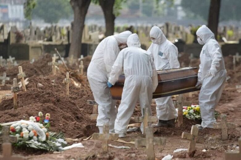 Março é o mês mais mortal da pandemia de Covid; e ainda não acabou