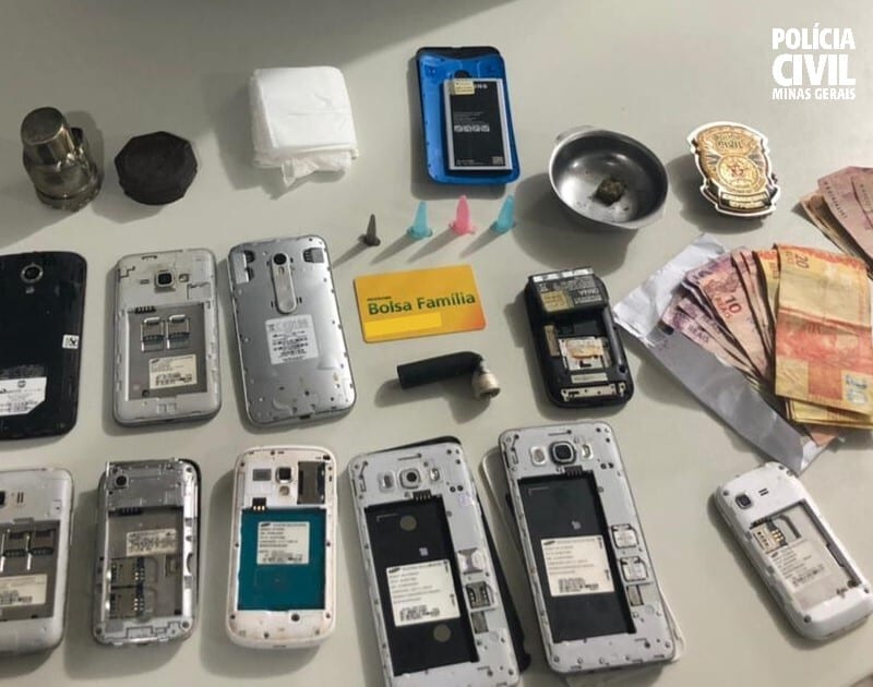 Polícia Civil prende trio suspeito de tráfico de drogas em Capelinha