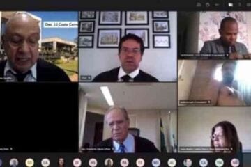Peladão: advogado aparece tomando banho em sessão por videoconferência