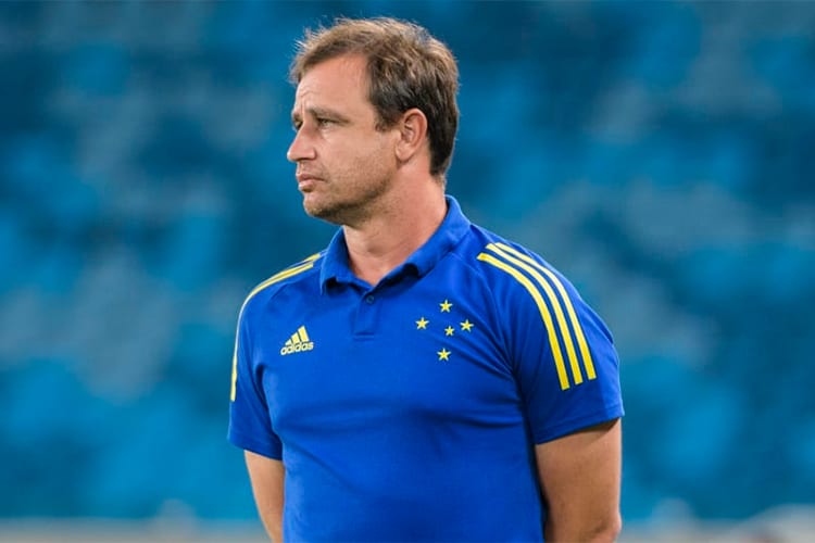 Felipe Conceição exalta maturidade do Cruzeiro em vitória contra América-RN