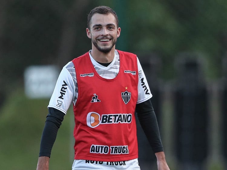Atlético: Hyoran avalia perda de espaço com Cuca e disputa por posição
