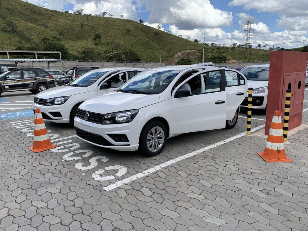 Marco Antônio entrega dois carros à Polícia Civil e afirma que dará pronta resposta à carência da corporação