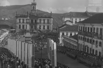 ILUSÃO NA PRAÇA TIRADENTES DE OURO PRETO