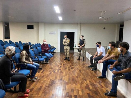 Após protestos, Prefeitura de Itabira se reúne com moradores do Barreiro