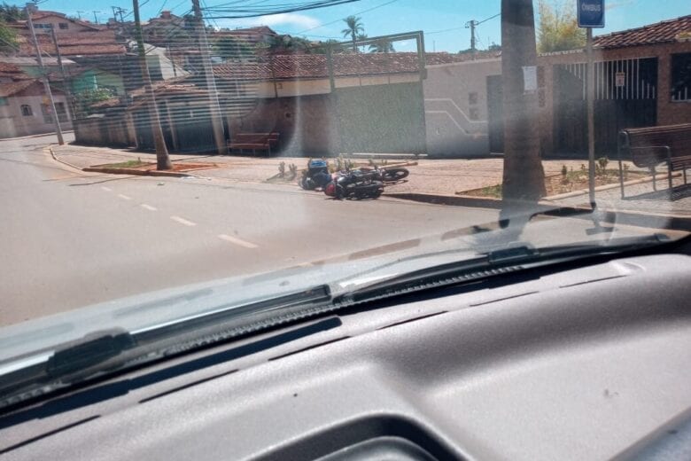 Motociclista é assassinado em plena luz do dia em Santa Bárbara