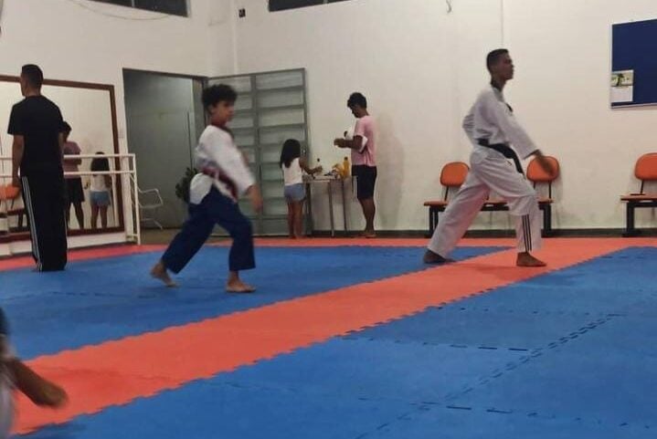 Itabiranos participam de competição estadual online de Taekwondo