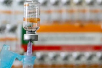 Saúde compra 2,6 milhões de doses de Coronavac para vacinação infantil