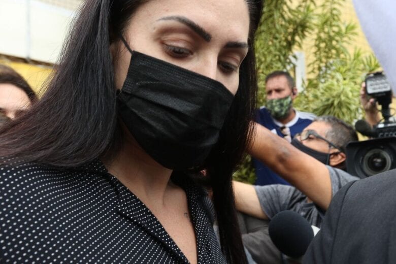 Mãe do menino Henry é diagnosticada com covid-19 na prisão