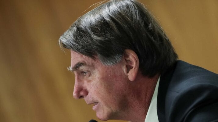 Bolsonaro critica lockdown e diz que governo não consegue pagar auxílio maior