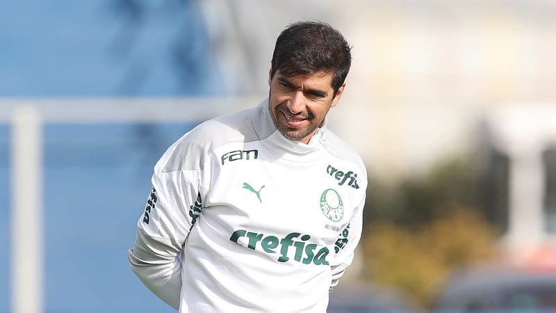 Palmeiras encara Ponte Preta e confia em ajuda do Timão para se classificar